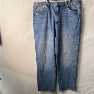 Women’s  Classic Light Blue Straight-Leg Jeans